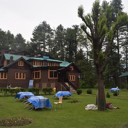 Aksa Resort Pahalgam Luaran gambar