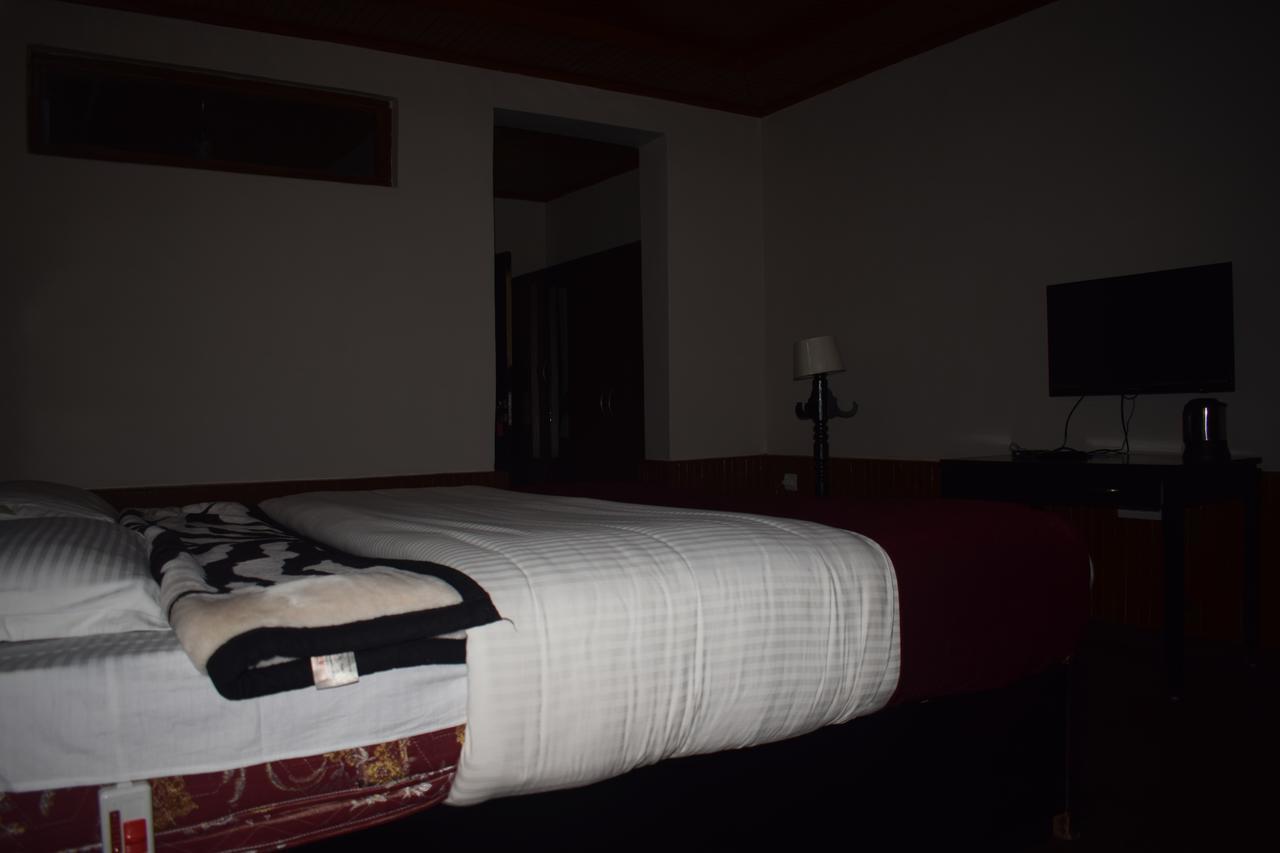 Aksa Resort Pahalgam Luaran gambar