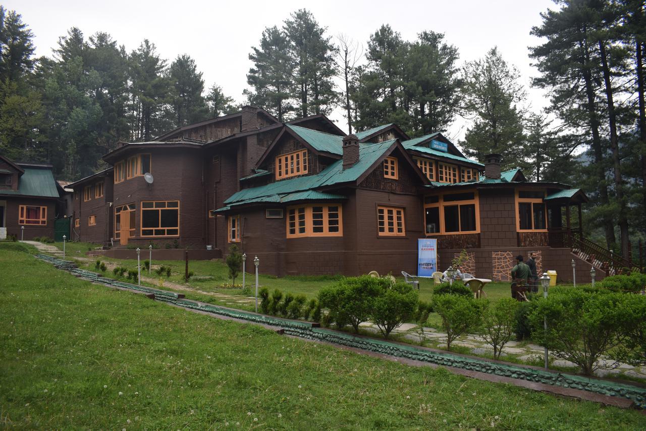 Aksa Resort Pahalgam Luaran gambar