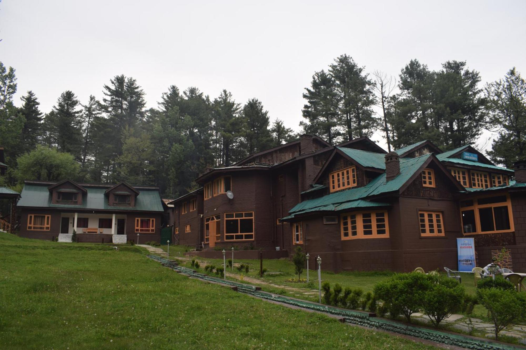 Aksa Resort Pahalgam Luaran gambar