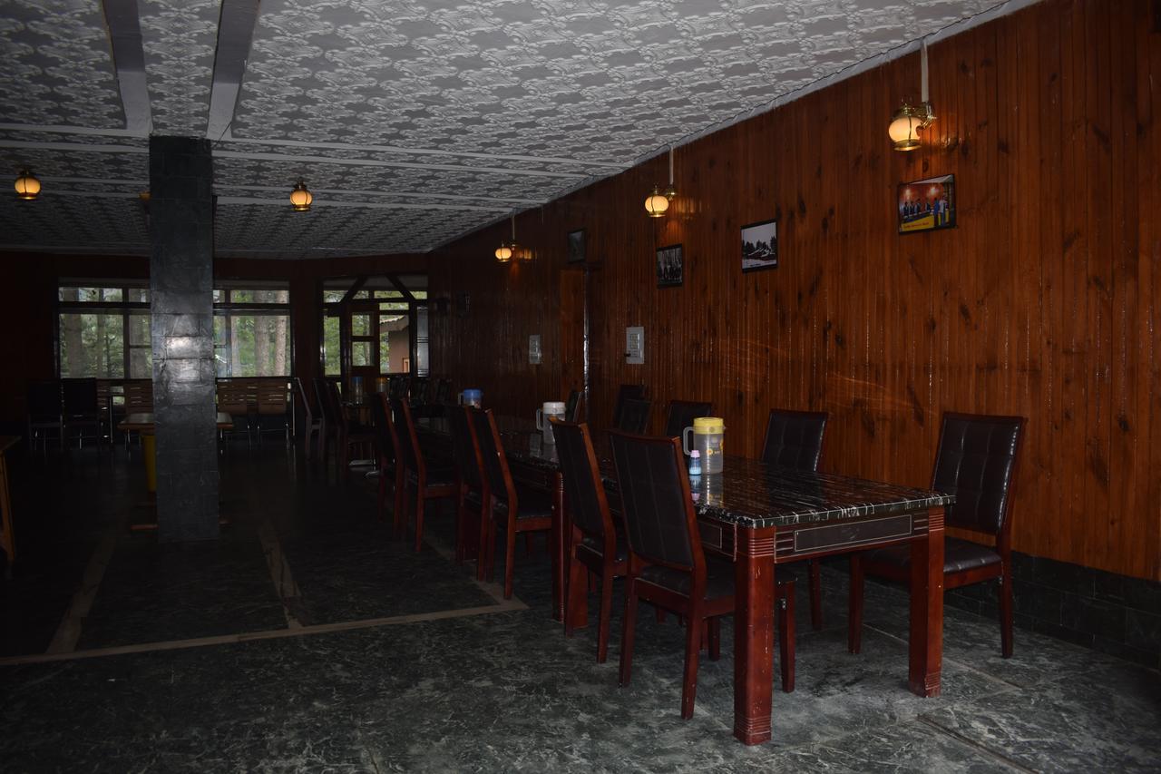 Aksa Resort Pahalgam Luaran gambar