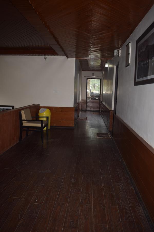 Aksa Resort Pahalgam Luaran gambar
